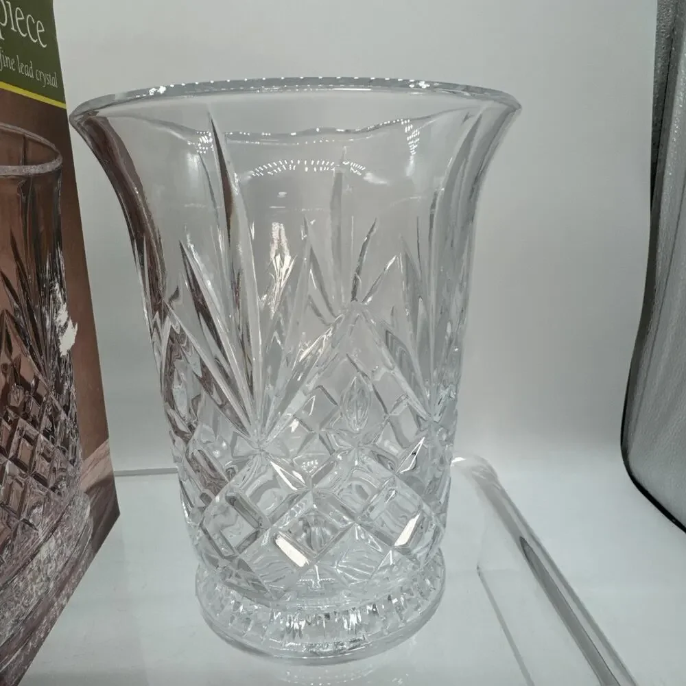 DePlomb Lead Cut Crystal Vase Pineapple Floral Diamond Design 24% VTG USA 7.5